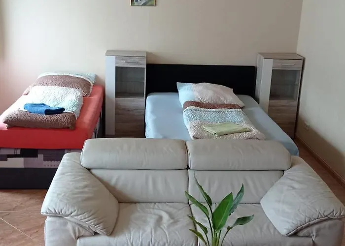 Gaestewohnung Locktow, Hauptstrasse 1 شقة